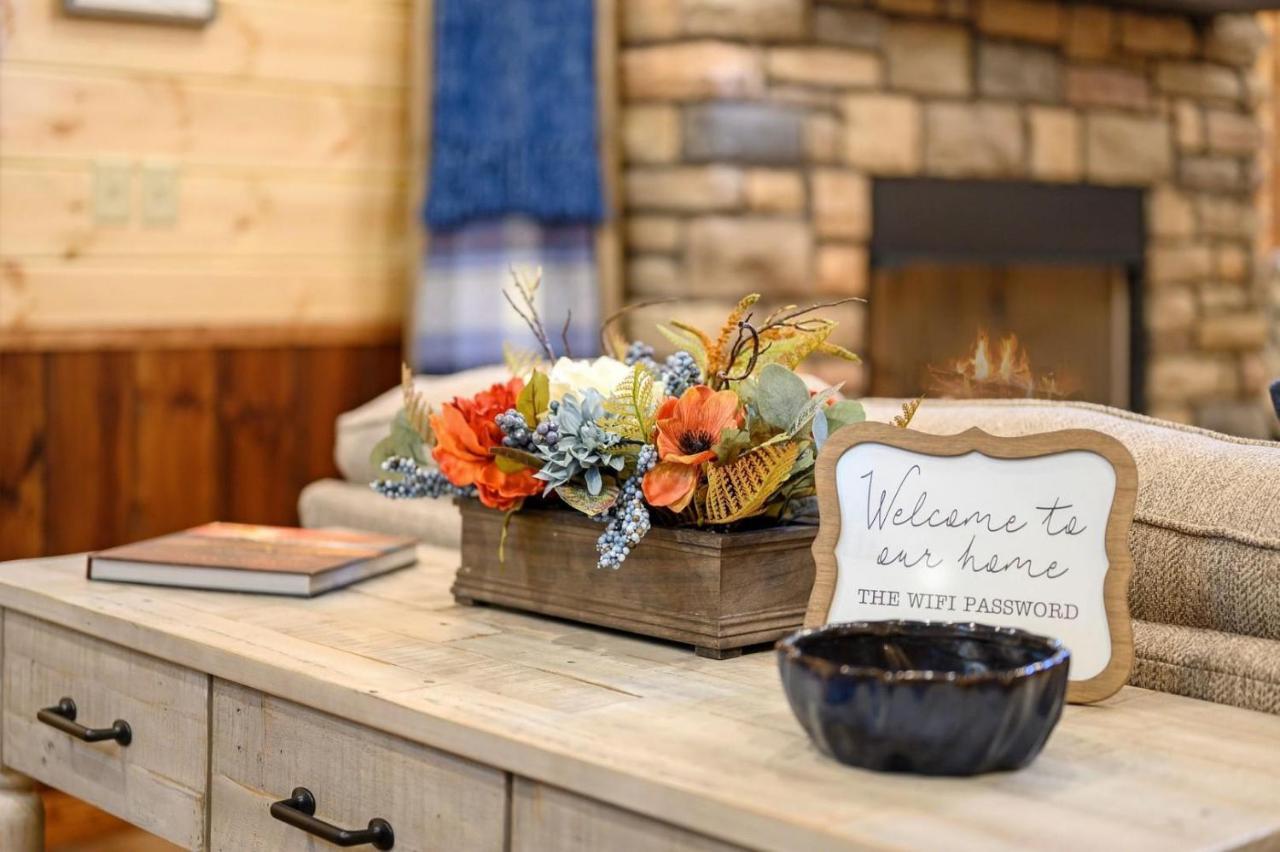 ברוקן בו Large Luxury 2Br Cabin W Hot Tub Double Trouble Was Designed For Fun Comfort And Memories Minutes From Buzzling Hochatown And Beautiful Beaver Bend State Park מראה חיצוני תמונה