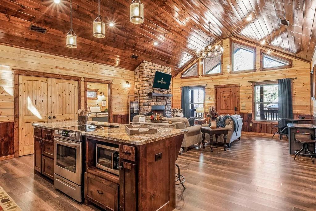 ברוקן בו Large Luxury 2Br Cabin W Hot Tub Double Trouble Was Designed For Fun Comfort And Memories Minutes From Buzzling Hochatown And Beautiful Beaver Bend State Park מראה חיצוני תמונה