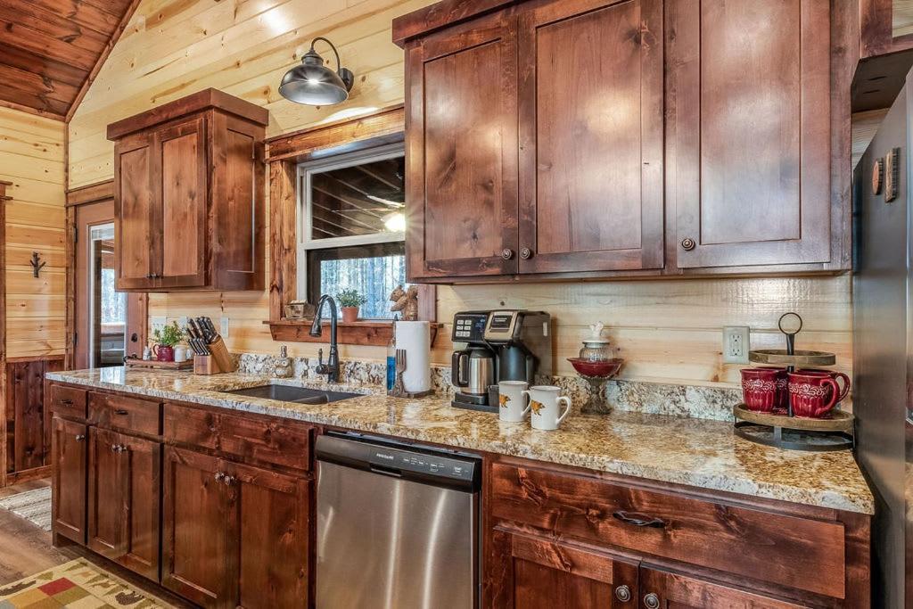 ברוקן בו Large Luxury 2Br Cabin W Hot Tub Double Trouble Was Designed For Fun Comfort And Memories Minutes From Buzzling Hochatown And Beautiful Beaver Bend State Park מראה חיצוני תמונה
