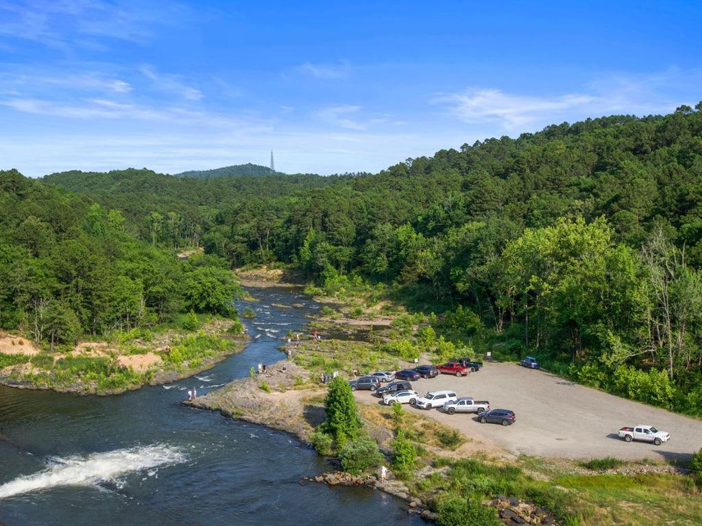 ברוקן בו Large Luxury 2Br Cabin W Hot Tub Double Trouble Was Designed For Fun Comfort And Memories Minutes From Buzzling Hochatown And Beautiful Beaver Bend State Park מראה חיצוני תמונה