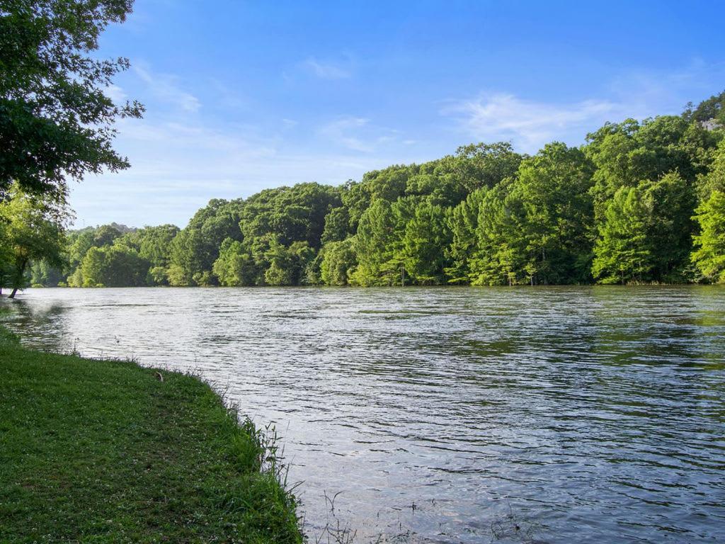 ברוקן בו Large Luxury 2Br Cabin W Hot Tub Double Trouble Was Designed For Fun Comfort And Memories Minutes From Buzzling Hochatown And Beautiful Beaver Bend State Park מראה חיצוני תמונה
